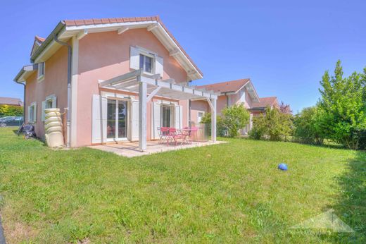 Casa di lusso a Péron, Ain