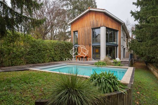 Элитный дом, Риллиэукс-ла-Пап, Rhône