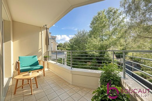 Apartamento - Le Plessis-Robinson, Hauts-de-Seine