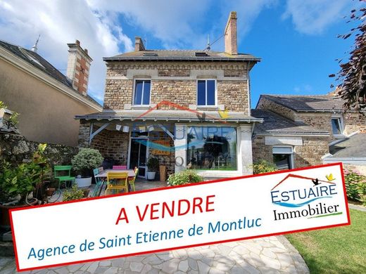 Casa di lusso a Saint-Étienne-de-Montluc, Loira Atlantica