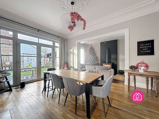 Luxury home in Maing, North