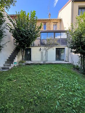 Luxury home in Puteaux, Hauts-de-Seine