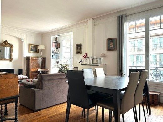 Apartment in Neuilly-sur-Seine, Hauts-de-Seine