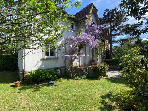 Luxury home in La Celle-Saint-Cloud, Yvelines