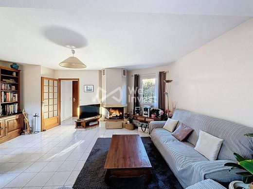 Luxury home in Juvignac, Hérault