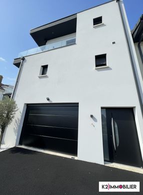 Luxury home in Montélimar, Drôme