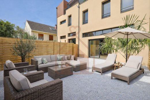 Luxury home in Villejuif, Val-de-Marne