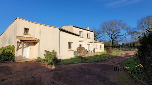 Luxury home in Les Sorinières, Loire-Atlantique