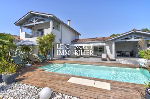 Luxury home in Bassussarry, Pyrénées-Atlantiques