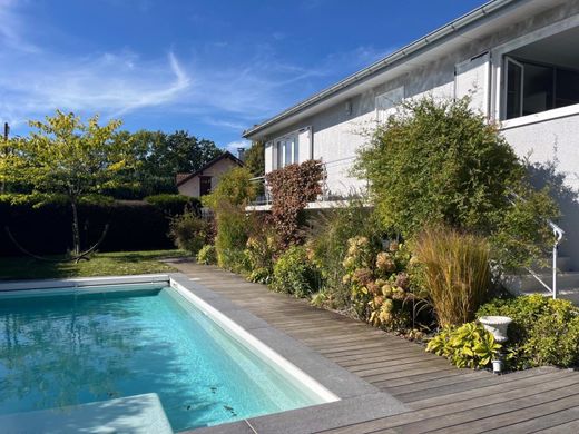 호화 저택 / Cessy, Ain