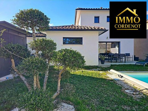 Luxury home in Rocbaron, Var