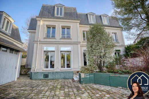 Luxury home in Meudon, Hauts-de-Seine