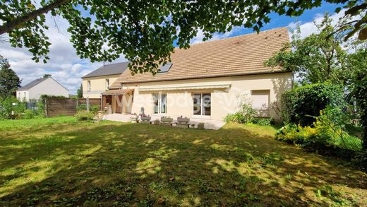 Luxe woning in Vauréal, Val d'Oise