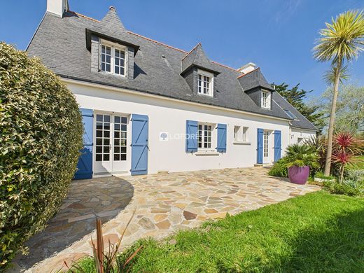 Luxury home in Plomeur, Finistère