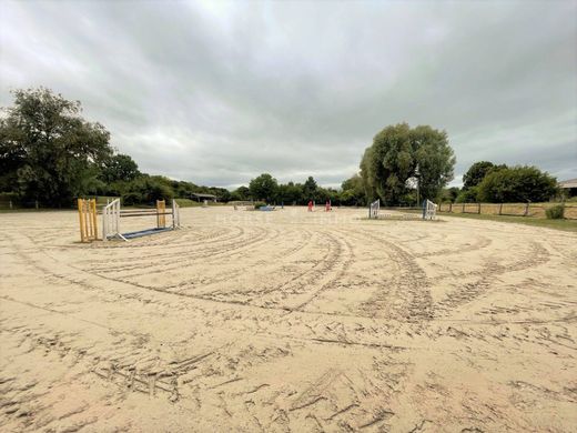 Luxury home in Poligny, Seine-et-Marne