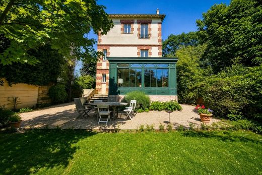 Luxury home in Le Vésinet, Yvelines