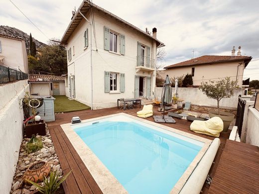 Luxury home in Toulon, Var