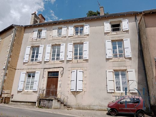 Residential complexes in Vivonne, Vienne