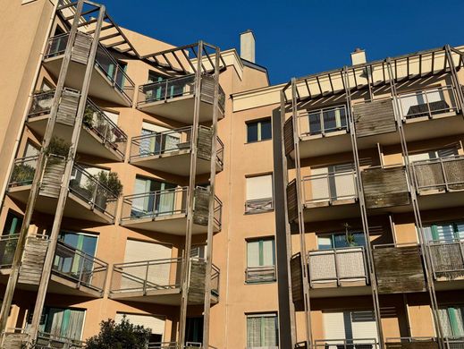 Apartment / Etagenwohnung in Rennes, Ille-et-Vilaine