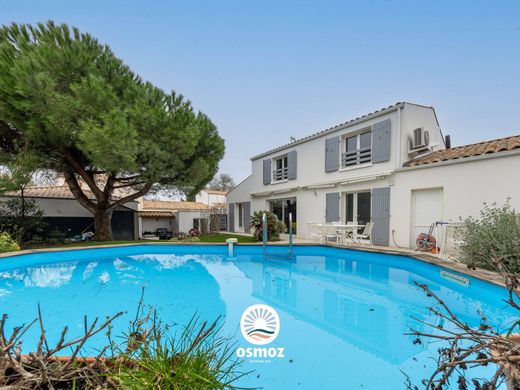 Luxury home in La Rochelle, Charente-Maritime