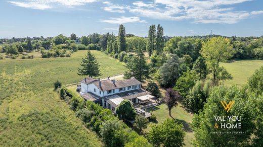 منزل ﻓﻲ Saint-Genis-Laval, Rhône