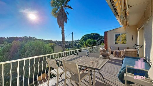 Πολυτελή κατοικία σε La Seyne-sur-Mer, Var