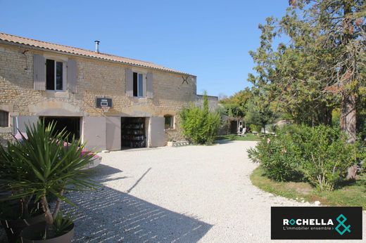 Luxury home in Surgères, Charente-Maritime