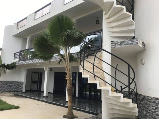 Элитный дом, Sali, Région de Thiès