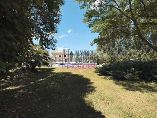 Luxury home in Courthézon, Vaucluse