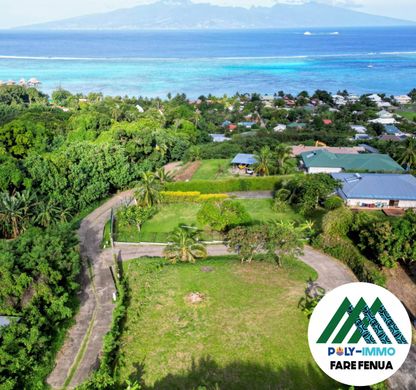 Teavaro, Îles du Ventの土地