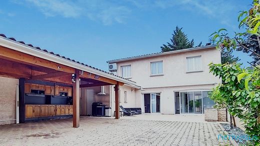 Luxus-Haus in Villeurbanne, Rhône