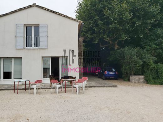 مكتب ﻓﻲ Velleron, Vaucluse