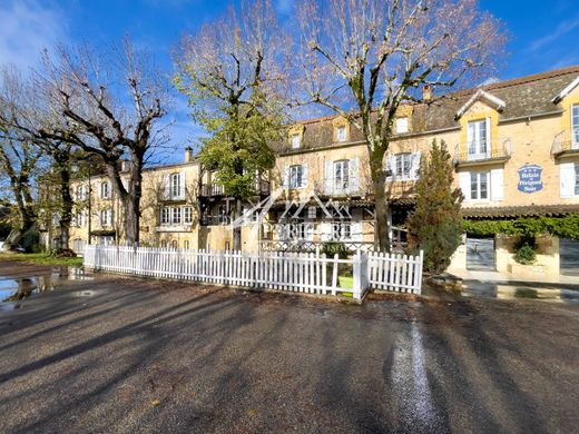 Kamienica w Siorac-en-Périgord, Dordogne