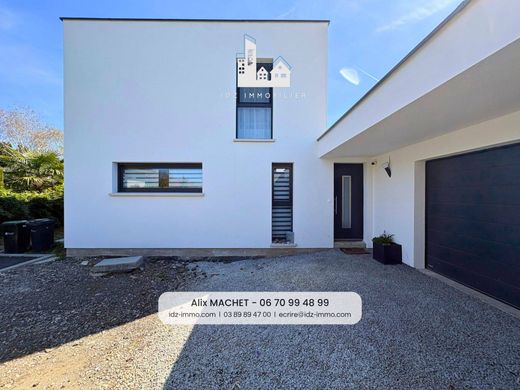 Luxury home in Hésingue, Haut-Rhin