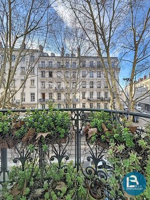 Apartment in Lyon, Rhône
