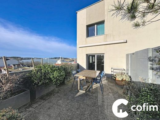 Bayonne, Pyrénées-Atlantiquesのアパートメント