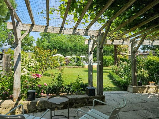 Luxury home in Les Ormes, Vienne