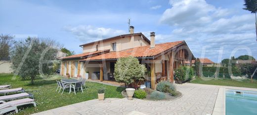 Luxury home in Villenave-d'Ornon, Gironde