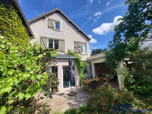 Luxury home in Caen, Calvados