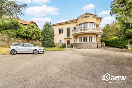 منزل ﻓﻲ سانت إتيين, Loire