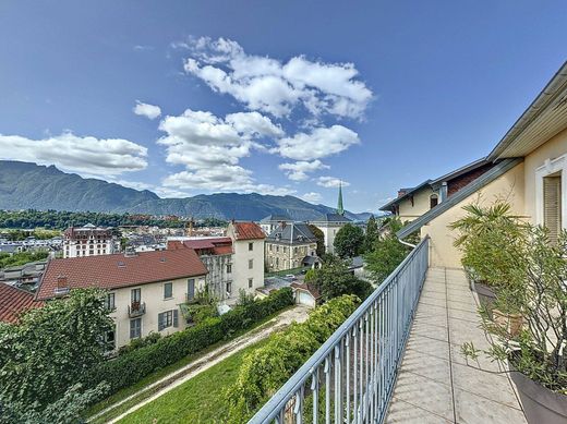 豪宅  Aix-les-Bains, Savoy