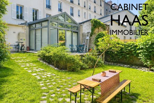 Apartment / Etagenwohnung in Pantin, Seine-Saint-Denis