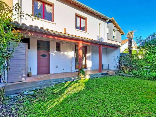 ‏בתי יוקרה ב  טולוז, Upper Garonne