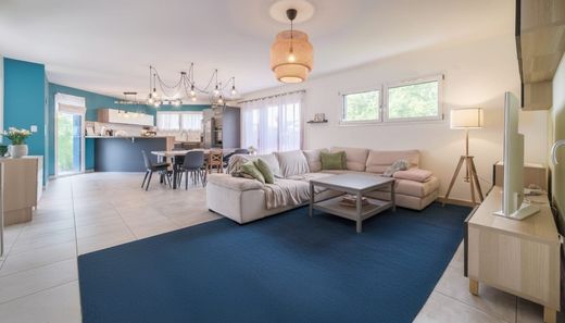 Πολυτελή κατοικία σε Sierentz, Haut-Rhin