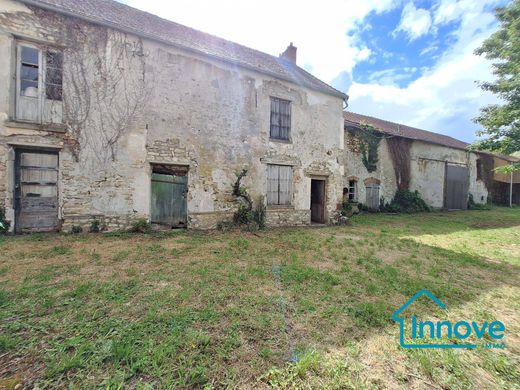 Luxury home in Crespières, Yvelines