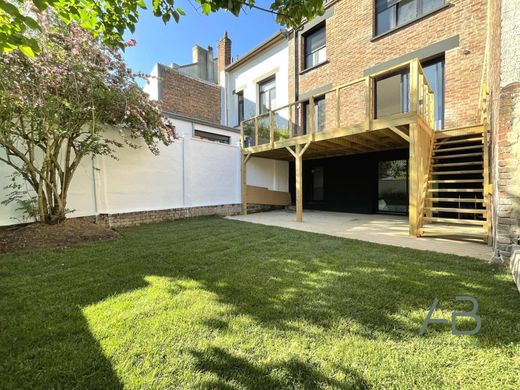 Luxury home in La Madeleine, North