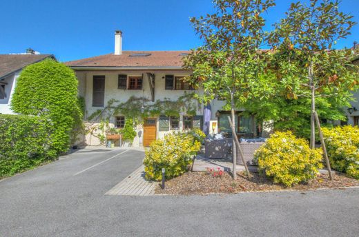 Luxury home in Prévessin-Moëns, Ain