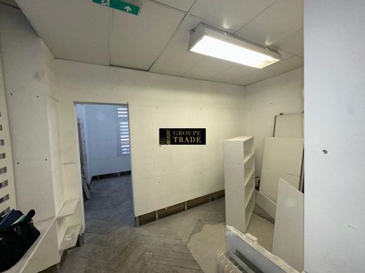 Apartment / Etagenwohnung in Temple, Rambuteau – Francs Bourgeois, Réaumur, Paris