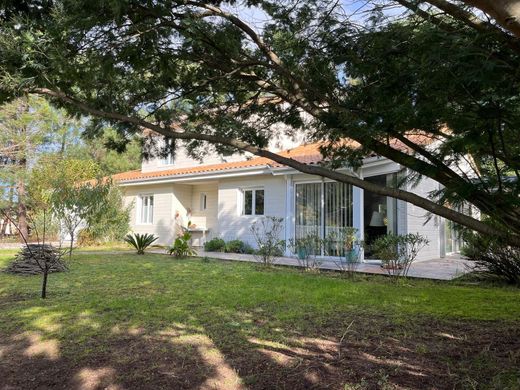 Casa di lusso a Saint-Augustin, Charente-Maritime