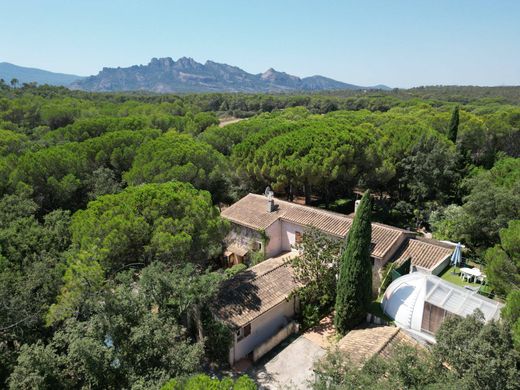 Maison de luxe à Roquebrune-sur-Argens, Var